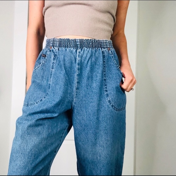 Cinching waist on jeans Clearance